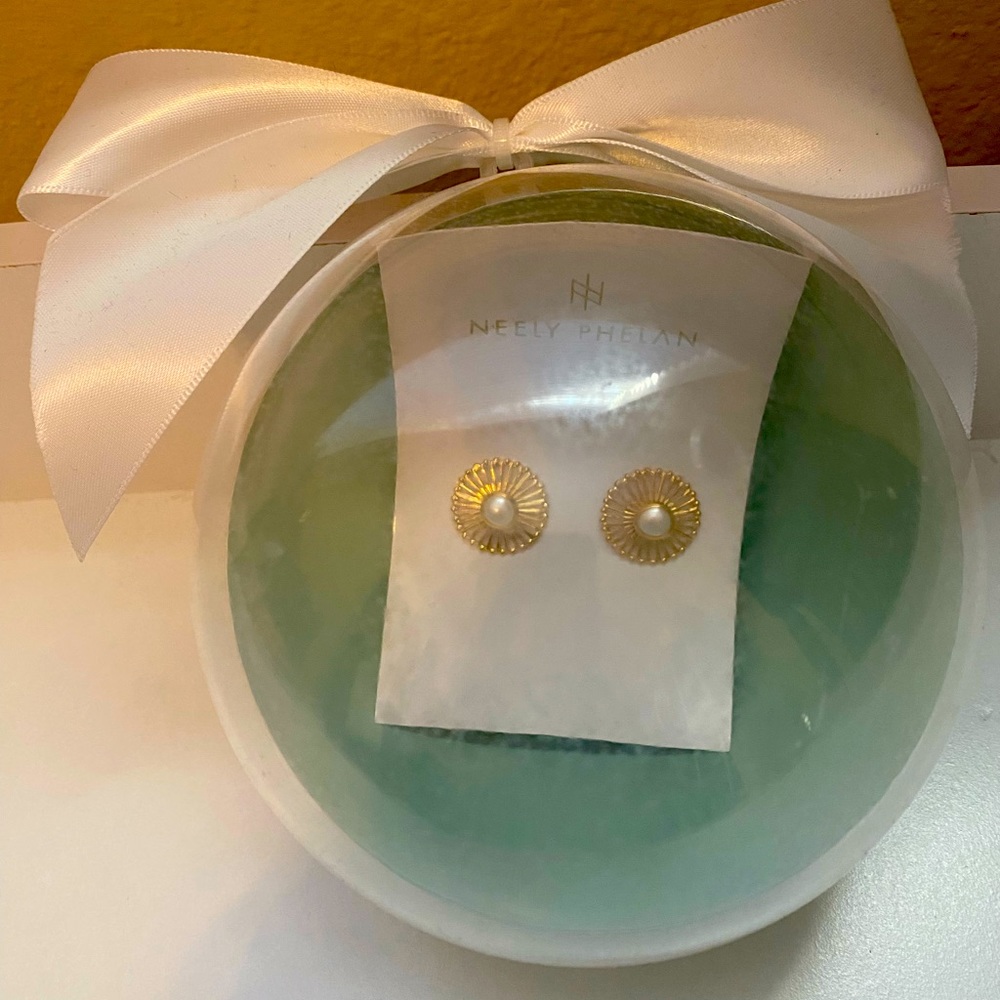 Neely Phelan Pearl Button Bursts Ornament Gift